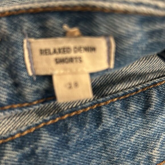 Madewell relaxed denim shorts, distressed size 28 - Picture 4 of 7